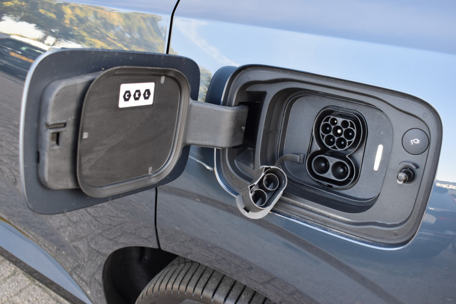 Volvo EX90 Twin Motor 408PK Ultra 7P 111kWh | Uit voorraad leverbaar | Luchtvering | 7 zitplaatsen | Pilot assist-pakket |