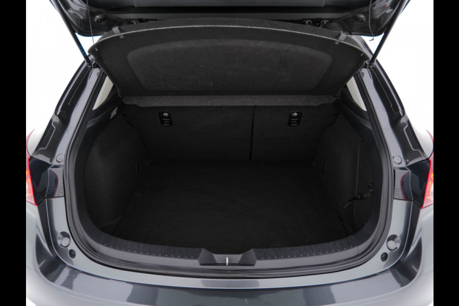 Mazda 3 2.0 SkyActiv-G 120 GT-M (INCL-BTW) *LUXURY-LEATHER | FULL-LED | ADAPTIVE-CRUISE | BLIND-SPOT |  BOSE-SOUND | CAMERA | KEYLESS | DAB+ | HEATED-SPORTSEATS | NAVI-FULLMAP | HEAD-UP | PRIVACY-GLASS | LANE-ASSIST | 18''A