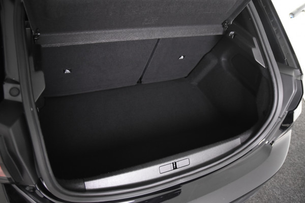 Peugeot 208 1.2 *1ste Eigenaar*DAB*Cruise Control* Peugeot 208 1.2 *1ste Eigenaar*DAB*Cruise Control*