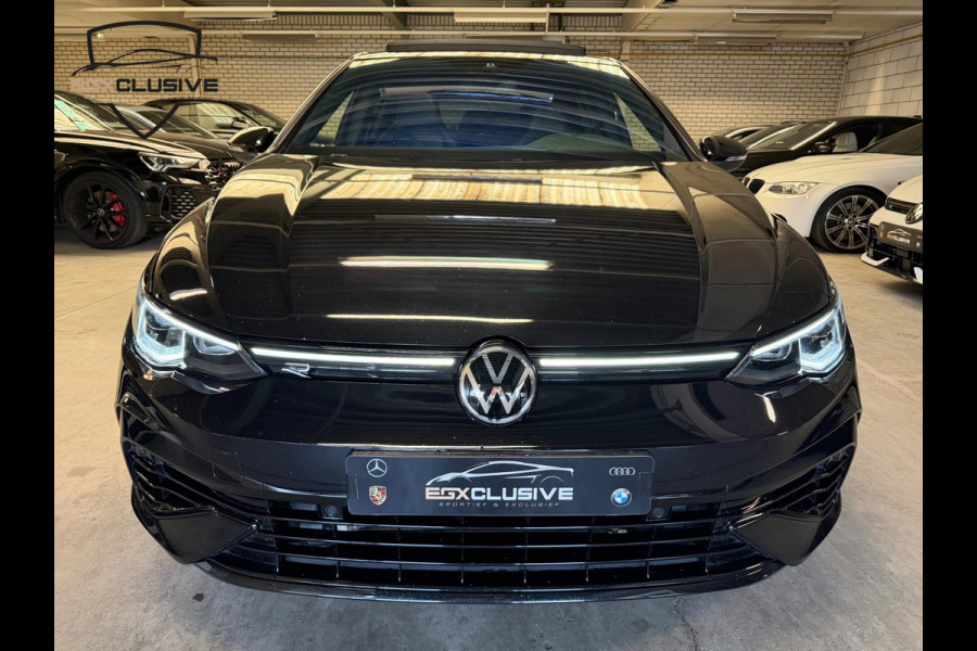 Volkswagen Golf 2.0 TSI R 4MOTION Pano/Akrapovic/Camera/BlindSpot Volkswagen Golf 2.0 TSI R 4MOTION Pano/Akrapovic/Camera/BlindSpot
