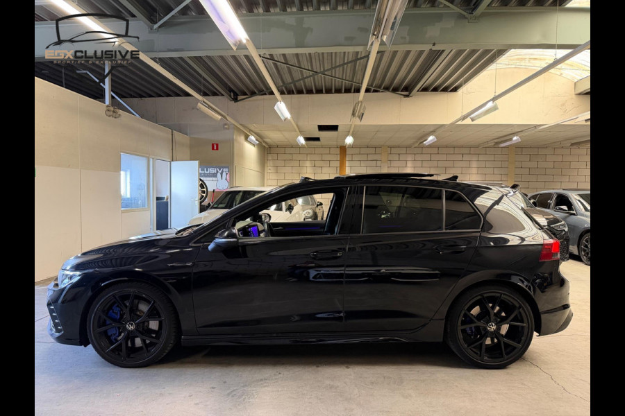 Volkswagen Golf 2.0 TSI R 4MOTION Pano/Akrapovic/Camera/BlindSpot Volkswagen Golf 2.0 TSI R 4MOTION Pano/Akrapovic/Camera/BlindSpot