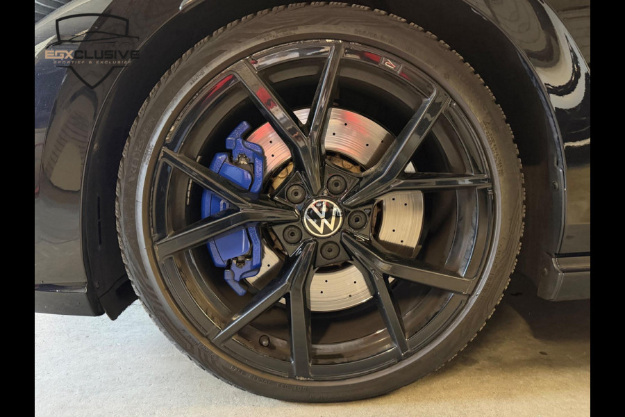 Volkswagen Golf 2.0 TSI R 4MOTION Pano/Akrapovic/Camera/BlindSpot Volkswagen Golf 2.0 TSI R 4MOTION Pano/Akrapovic/Camera/BlindSpot