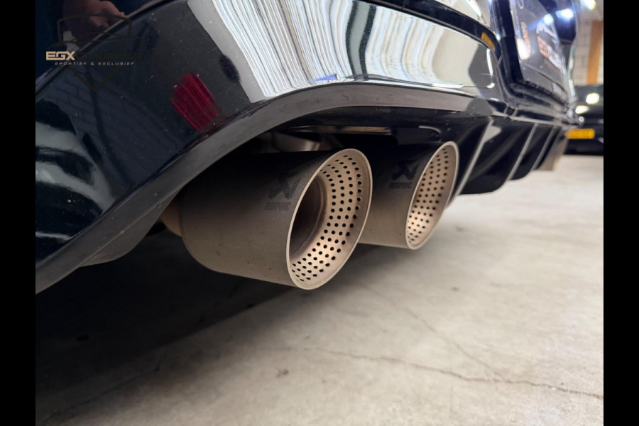 Volkswagen Golf 2.0 TSI R 4MOTION Pano/Akrapovic/Camera/BlindSpot Volkswagen Golf 2.0 TSI R 4MOTION Pano/Akrapovic/Camera/BlindSpot