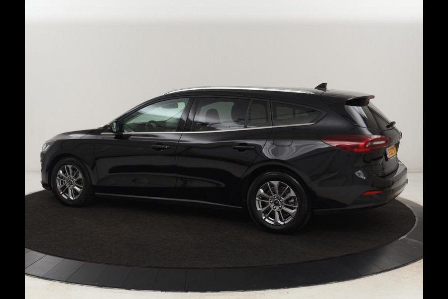 Ford Focus 1.0 EcoBoost Hybrid Titanium | Automaat | Carplay | Keyless | Navigatie | Climate control | Full LED | Parkeerhulp | Cruise control | DAB Ford Focus 1.0 EcoBoost Hybrid Titanium | Automaat | Carplay | Keyless | Navigatie | Climate control | Full LED | Parkeerhulp | Cruise control | DAB
