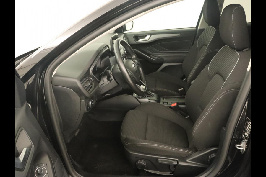Ford Focus 1.0 EcoBoost Hybrid Titanium | Automaat | Carplay | Keyless | Navigatie | Climate control | Full LED | Parkeerhulp | Cruise control | DAB Ford Focus 1.0 EcoBoost Hybrid Titanium | Automaat | Carplay | Keyless | Navigatie | Climate control | Full LED | Parkeerhulp | Cruise control | DAB