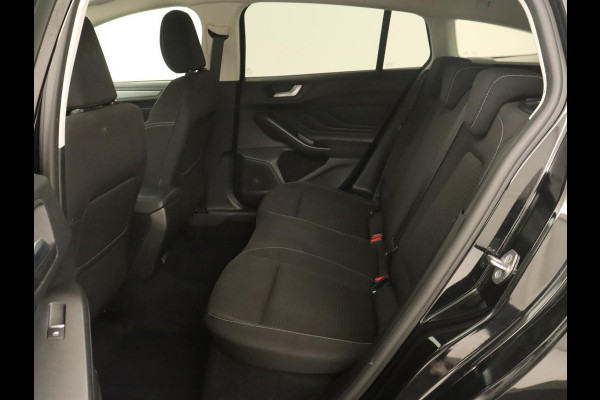 Ford Focus 1.0 EcoBoost Hybrid Titanium | Automaat | Carplay | Keyless | Navigatie | Climate control | Full LED | Parkeerhulp | Cruise control | DAB Ford Focus 1.0 EcoBoost Hybrid Titanium | Automaat | Carplay | Keyless | Navigatie | Climate control | Full LED | Parkeerhulp | Cruise control | DAB