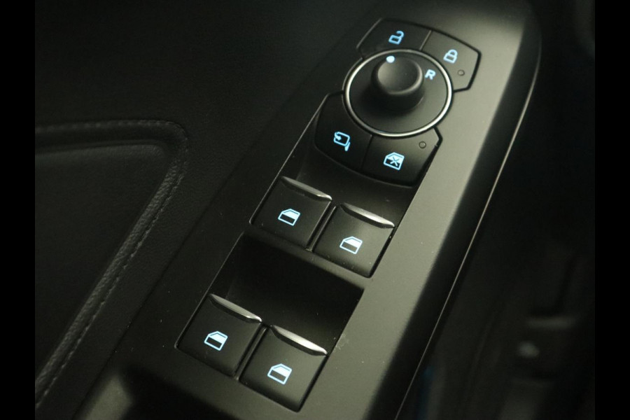 Ford Focus 1.0 EcoBoost Hybrid Titanium | Automaat | Carplay | Keyless | Navigatie | Climate control | Full LED | Parkeerhulp | Cruise control | DAB Ford Focus 1.0 EcoBoost Hybrid Titanium | Automaat | Carplay | Keyless | Navigatie | Climate control | Full LED | Parkeerhulp | Cruise control | DAB