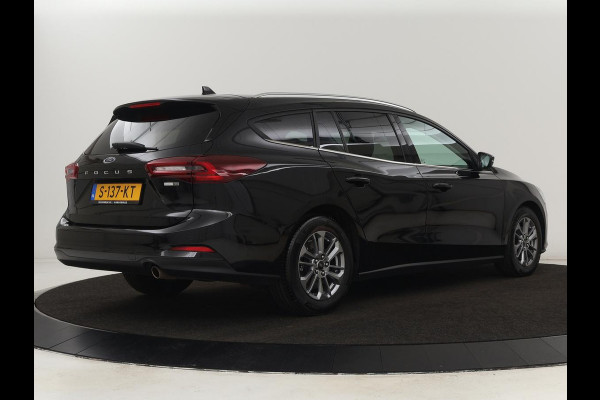 Ford Focus 1.0 EcoBoost Hybrid Titanium | Automaat | Carplay | Keyless | Navigatie | Climate control | Full LED | Parkeerhulp | Cruise control | DAB Ford Focus 1.0 EcoBoost Hybrid Titanium | Automaat | Carplay | Keyless | Navigatie | Climate control | Full LED | Parkeerhulp | Cruise control | DAB