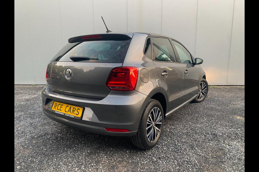 Volkswagen Polo 1.0 Comfortline Allstar Navigatie Parkpilot Cruisecontr Clima Stoelverw KM : 57.000 !!!