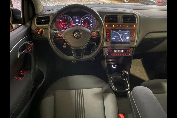 Volkswagen Polo 1.0 Comfortline Allstar Navigatie Parkpilot Cruisecontr Clima Stoelverw KM : 57.000 !!!