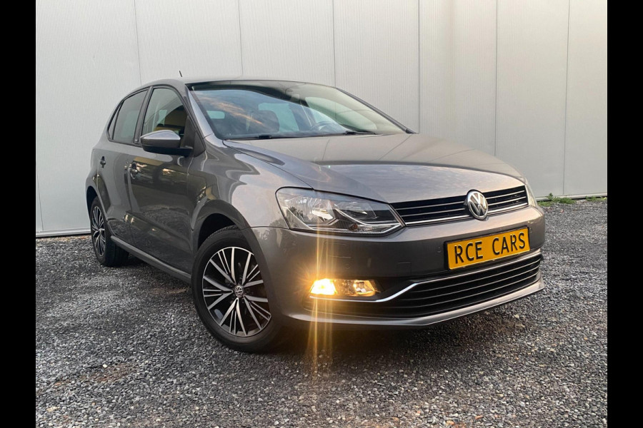 Volkswagen Polo 1.0 Comfortline Allstar Navigatie Parkpilot Cruisecontr Clima Stoelverw KM : 57.000 !!!
