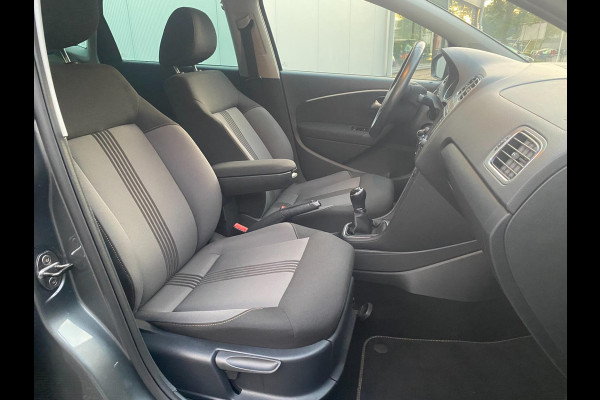 Volkswagen Polo 1.0 Comfortline Allstar Navigatie Parkpilot Cruisecontr Clima Stoelverw KM : 57.000 !!!
