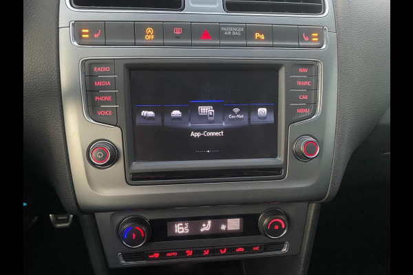 Volkswagen Polo 1.0 Comfortline Allstar Navigatie Parkpilot Cruisecontr Clima Stoelverw KM : 57.000 !!!