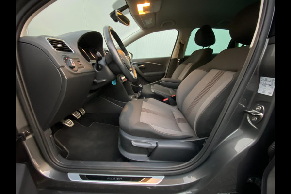 Volkswagen Polo 1.0 Comfortline Allstar Navigatie Parkpilot Cruisecontr Clima Stoelverw KM : 57.000 !!!