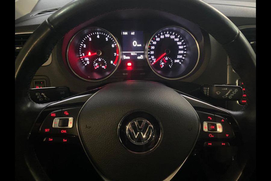 Volkswagen Polo 1.0 Comfortline Allstar Navigatie Parkpilot Cruisecontr Clima Stoelverw KM : 57.000 !!!