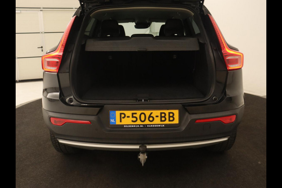 Volvo XC40 2.0 D3 Momentum | Trekhaak | Stoelverwarming | Harman/Kardon | Camera | Navigatie | Full LED | Getint glas | Parkeerhulp Volvo XC40 2.0 D3 Momentum | Trekhaak | Stoelverwarming | Harman/Kardon | Camera | Navigatie | Full LED | Getint glas | Parkeerhulp