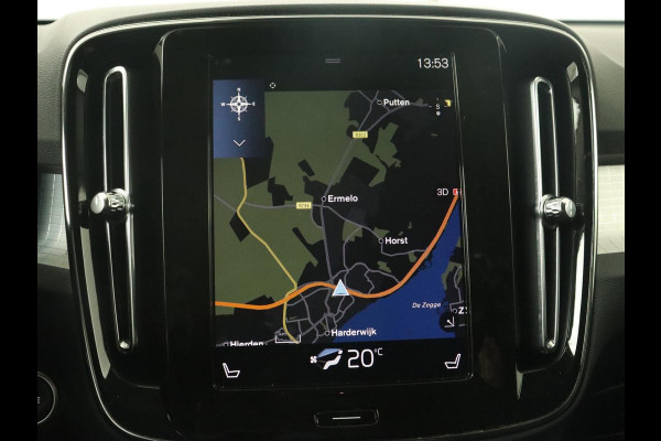 Volvo XC40 2.0 D3 Momentum | Trekhaak | Stoelverwarming | Harman/Kardon | Camera | Navigatie | Full LED | Getint glas | Parkeerhulp Volvo XC40 2.0 D3 Momentum | Trekhaak | Stoelverwarming | Harman/Kardon | Camera | Navigatie | Full LED | Getint glas | Parkeerhulp