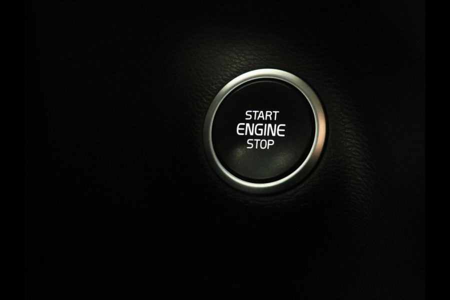 Volvo XC40 2.0 D3 Momentum | Trekhaak | Stoelverwarming | Harman/Kardon | Camera | Navigatie | Full LED | Getint glas | Parkeerhulp Volvo XC40 2.0 D3 Momentum | Trekhaak | Stoelverwarming | Harman/Kardon | Camera | Navigatie | Full LED | Getint glas | Parkeerhulp