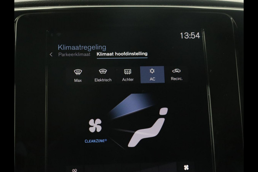 Volvo XC40 2.0 D3 Momentum | Trekhaak | Stoelverwarming | Harman/Kardon | Camera | Navigatie | Full LED | Getint glas | Parkeerhulp Volvo XC40 2.0 D3 Momentum | Trekhaak | Stoelverwarming | Harman/Kardon | Camera | Navigatie | Full LED | Getint glas | Parkeerhulp