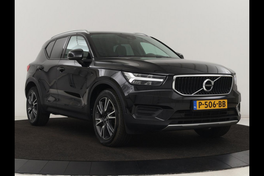 Volvo XC40 2.0 D3 Momentum | Trekhaak | Stoelverwarming | Harman/Kardon | Camera | Navigatie | Full LED | Getint glas | Parkeerhulp Volvo XC40 2.0 D3 Momentum | Trekhaak | Stoelverwarming | Harman/Kardon | Camera | Navigatie | Full LED | Getint glas | Parkeerhulp