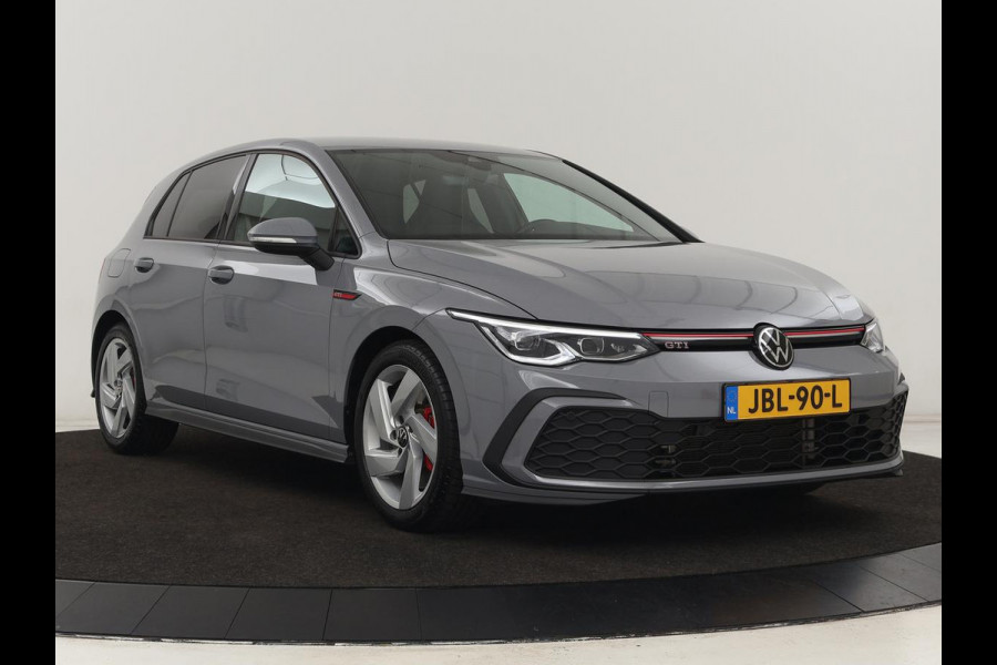 Volkswagen Golf 2.0 TSI GTI | Carplay | Sfeerverlichting | LED Plus | Sportstoelen | Parkeerhulp | Cruise control | Digital Cockpit | Climate control