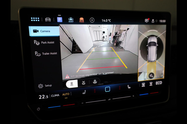 Volkswagen Tiguan 1.5 eHybrid R-Line Edition 272 PK PHEV | Verlengde garantie | Panorama dak | Trekhaak | Black Style | Matrix koplampen |  Assistance pakket plus | Volkswagen Tiguan 1.5 eHybrid R-Line Edition 272 PK PHEV | Verlengde garantie | Panorama dak | Trekhaak | Black Style | Matrix koplampen |  Assistance pakket plus |