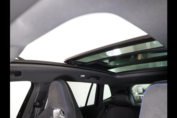 Volkswagen Tiguan 1.5 eHybrid R-Line Edition 272 PK PHEV | Verlengde garantie | Panorama dak | Trekhaak | Black Style | Matrix koplampen |  Assistance pakket plus | Volkswagen Tiguan 1.5 eHybrid R-Line Edition 272 PK PHEV | Verlengde garantie | Panorama dak | Trekhaak | Black Style | Matrix koplampen |  Assistance pakket plus |