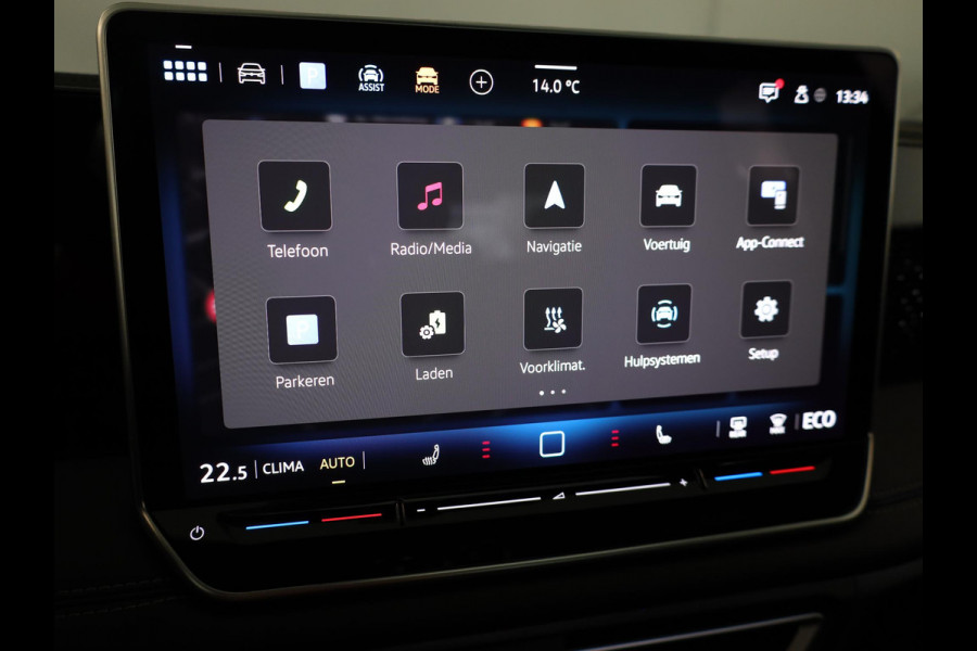 Volkswagen Tiguan 1.5 eHybrid R-Line Edition 272 PK PHEV | Verlengde garantie | Panorama dak | Trekhaak | Black Style | Matrix koplampen |  Assistance pakket plus | Volkswagen Tiguan 1.5 eHybrid R-Line Edition 272 PK PHEV | Verlengde garantie | Panorama dak | Trekhaak | Black Style | Matrix koplampen |  Assistance pakket plus |