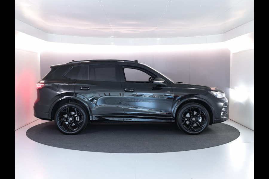 Volkswagen Tiguan 1.5 eHybrid R-Line Edition 272 PK PHEV | Verlengde garantie | Panorama dak | Trekhaak | Black Style | Matrix koplampen |  Assistance pakket plus | Volkswagen Tiguan 1.5 eHybrid R-Line Edition 272 PK PHEV | Verlengde garantie | Panorama dak | Trekhaak | Black Style | Matrix koplampen |  Assistance pakket plus |