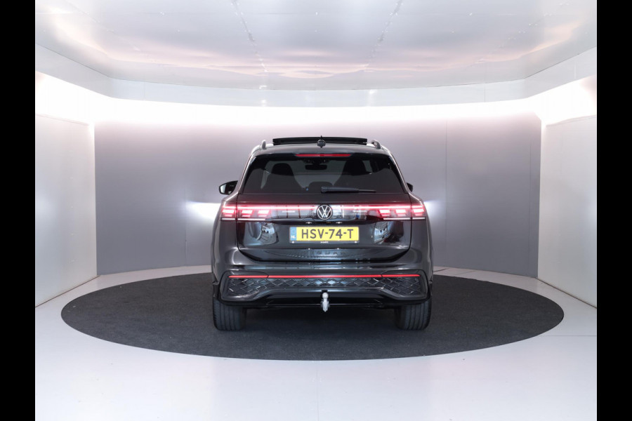 Volkswagen Tiguan 1.5 eHybrid R-Line Edition 272 PK PHEV | Verlengde garantie | Panorama dak | Trekhaak | Black Style | Matrix koplampen |  Assistance pakket plus | Volkswagen Tiguan 1.5 eHybrid R-Line Edition 272 PK PHEV | Verlengde garantie | Panorama dak | Trekhaak | Black Style | Matrix koplampen |  Assistance pakket plus |