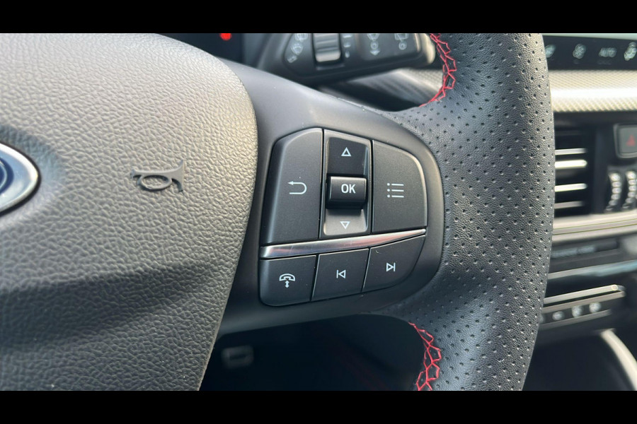 Ford Kuga 2.5 FHEV ST-Line X 190pk | Driver Assistance Pack | Winterpack | Panoramadak | Technology Pack | Geen Stekker nodig | All Season banden