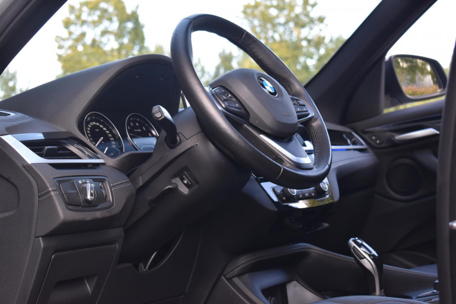 BMW X1 xDrive25i High Executive Pano ACC Camera BMW X1 xDrive25i High Executive Pano ACC Camera