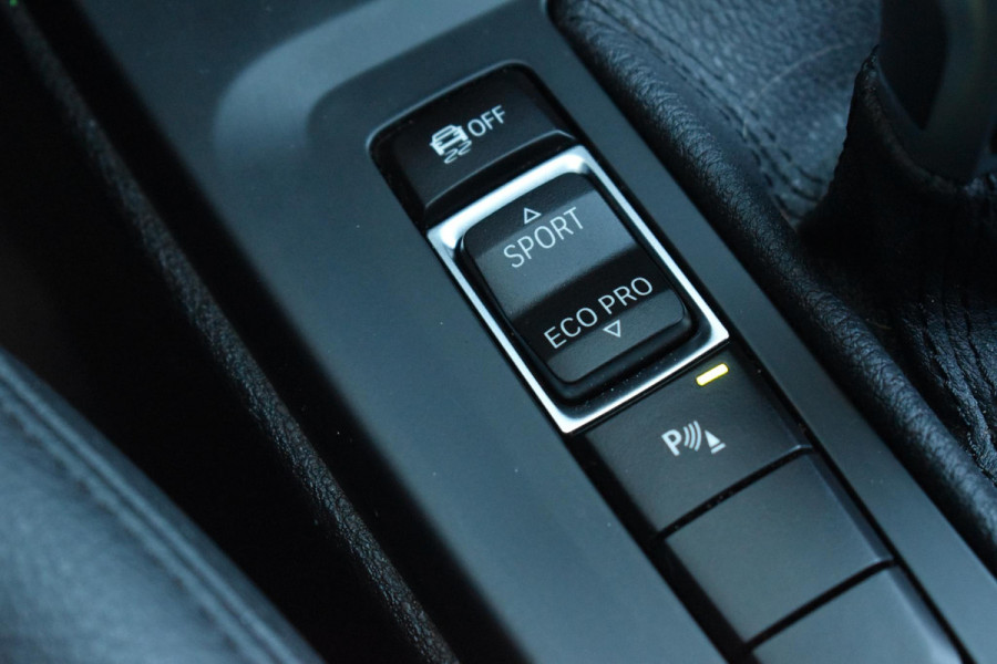 BMW X1 xDrive25i High Executive Pano ACC Camera BMW X1 xDrive25i High Executive Pano ACC Camera