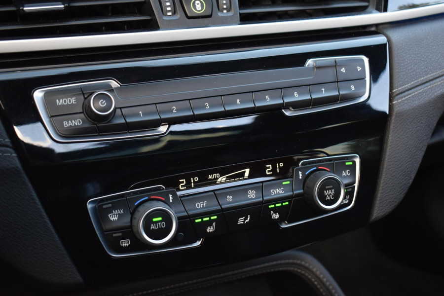 BMW X1 xDrive25i High Executive Pano ACC Camera BMW X1 xDrive25i High Executive Pano ACC Camera