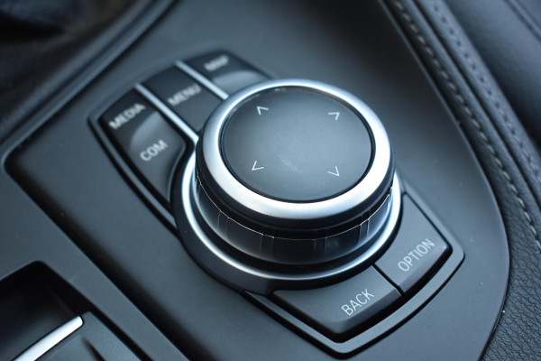 BMW X1 xDrive25i High Executive Pano ACC Camera BMW X1 xDrive25i High Executive Pano ACC Camera