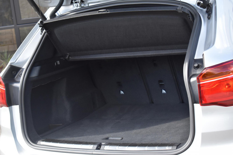 BMW X1 xDrive25i High Executive Pano ACC Camera BMW X1 xDrive25i High Executive Pano ACC Camera
