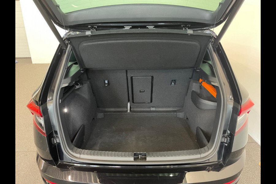 Škoda Karoq 1.5 TSI DSG Sportline Navigatie Apple Carplay/Android Auto Camera Parkeersensoren Cruise Control Elektrische achterklep Stoelverwarming Virtual Cockpit Climate Control Lichtmetalen velgen