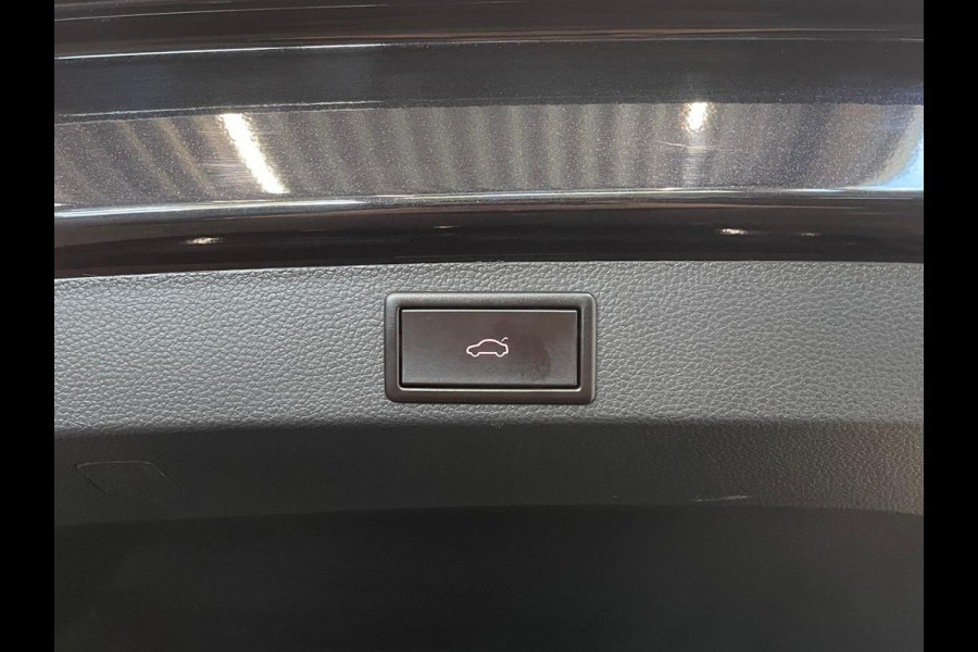 Škoda Karoq 1.5 TSI DSG Sportline Navigatie Apple Carplay/Android Auto Camera Parkeersensoren Cruise Control Elektrische achterklep Stoelverwarming Virtual Cockpit Climate Control Lichtmetalen velgen