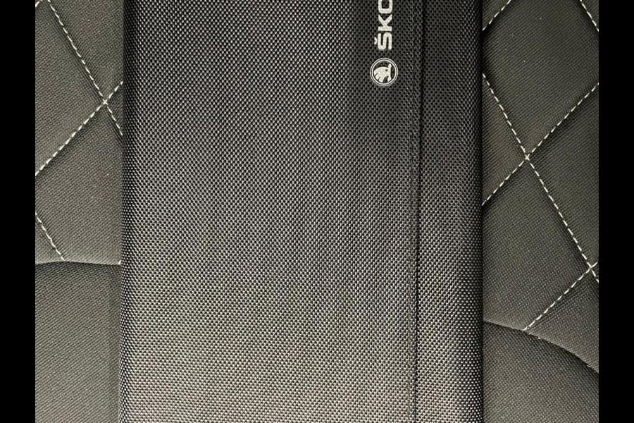 Škoda Karoq 1.5 TSI DSG Sportline Navigatie Apple Carplay/Android Auto Camera Parkeersensoren Cruise Control Elektrische achterklep Stoelverwarming Virtual Cockpit Climate Control Lichtmetalen velgen
