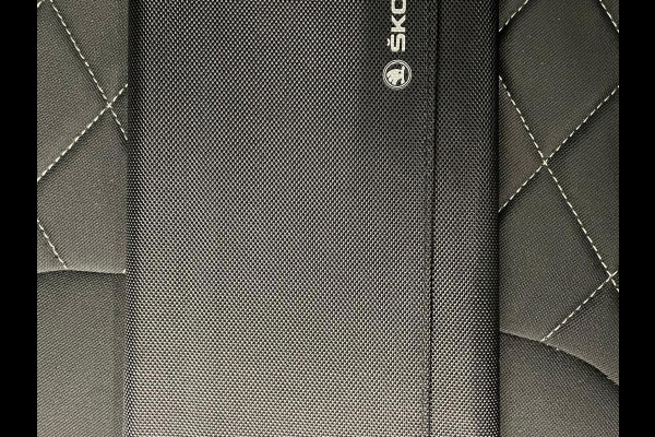 Škoda Karoq 1.5 TSI DSG Sportline Navigatie Apple Carplay/Android Auto Camera Parkeersensoren Cruise Control Elektrische achterklep Stoelverwarming Virtual Cockpit Climate Control Lichtmetalen velgen