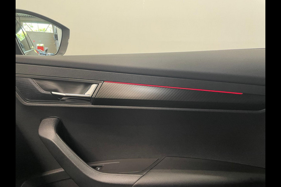 Škoda Karoq 1.5 TSI DSG Sportline Navigatie Apple Carplay/Android Auto Camera Parkeersensoren Cruise Control Elektrische achterklep Stoelverwarming Virtual Cockpit Climate Control Lichtmetalen velgen