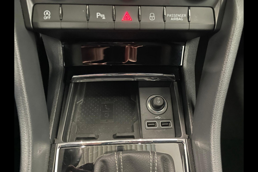 Škoda Karoq 1.5 TSI DSG Sportline Navigatie Apple Carplay/Android Auto Camera Parkeersensoren Cruise Control Elektrische achterklep Stoelverwarming Virtual Cockpit Climate Control Lichtmetalen velgen
