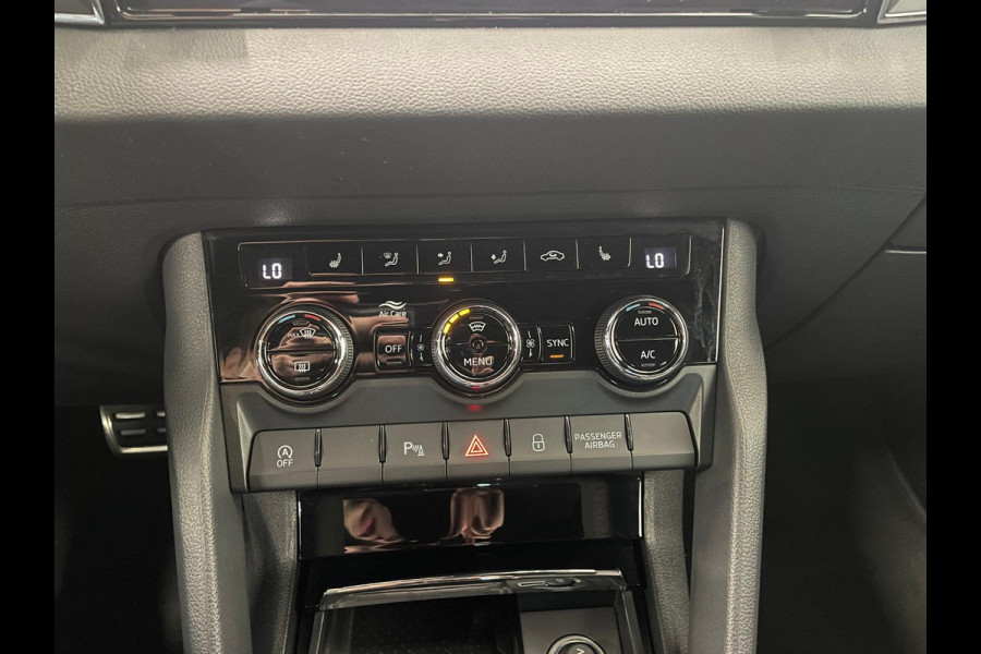 Škoda Karoq 1.5 TSI DSG Sportline Navigatie Apple Carplay/Android Auto Camera Parkeersensoren Cruise Control Elektrische achterklep Stoelverwarming Virtual Cockpit Climate Control Lichtmetalen velgen