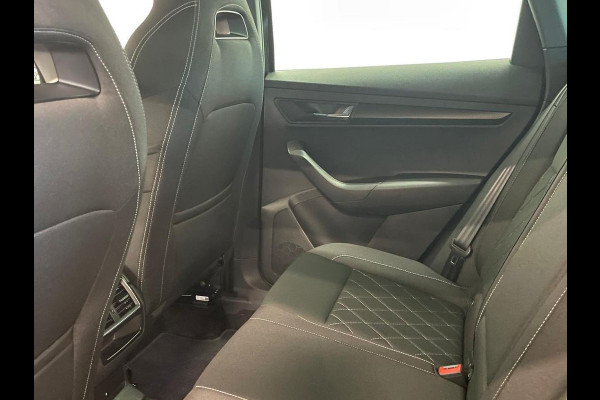 Škoda Karoq 1.5 TSI DSG Sportline Navigatie Apple Carplay/Android Auto Camera Parkeersensoren Cruise Control Elektrische achterklep Stoelverwarming Virtual Cockpit Climate Control Lichtmetalen velgen