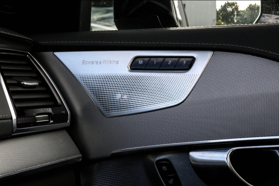 Volvo XC90 2.0 T8 Recharge AWD R-Design - PANO - TREKHAAK - BOWERS WILKINS Volvo XC90 2.0 T8 Recharge AWD R-Design - PANO - TREKHAAK - BOWERS WILKINS