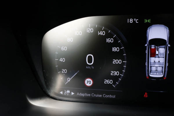 Volvo XC90 2.0 T8 Recharge AWD R-Design - PANO - TREKHAAK - BOWERS WILKINS Volvo XC90 2.0 T8 Recharge AWD R-Design - PANO - TREKHAAK - BOWERS WILKINS
