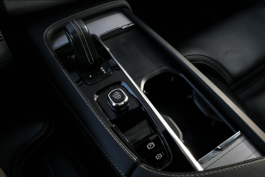 Volvo XC90 2.0 T8 Recharge AWD R-Design - PANO - TREKHAAK - BOWERS WILKINS Volvo XC90 2.0 T8 Recharge AWD R-Design - PANO - TREKHAAK - BOWERS WILKINS