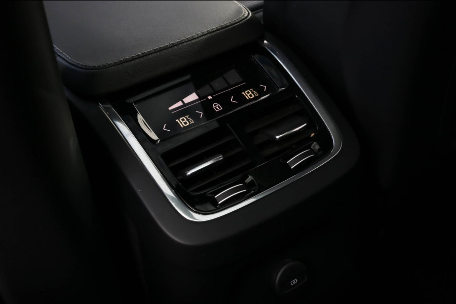 Volvo XC90 2.0 T8 Recharge AWD R-Design - PANO - TREKHAAK - BOWERS WILKINS Volvo XC90 2.0 T8 Recharge AWD R-Design - PANO - TREKHAAK - BOWERS WILKINS