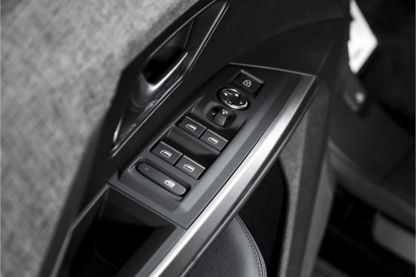 Peugeot 3008 1.2 Hybrid 145 GT | Dig. Cockpit | Adapt. Cruise | Stoel-+stuurverw. | PDC | Camera | NAV+App. Connect | ECC | 19" LM | 6129