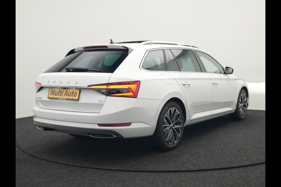 Škoda Superb Combi 1.4 TSI iV Laurin & Klement Plug In Hybrid 218pk Dealer O.H PHEV | Trekhaak Af Fabriek | Panodak | Adaptive Cruise | Lederen Sportstoelen Memory & Massage | Canton Audio | Apple Carplay | Keyless | Blis | Navigatie | Stoelen & Stuur Verwarmd | Virtual